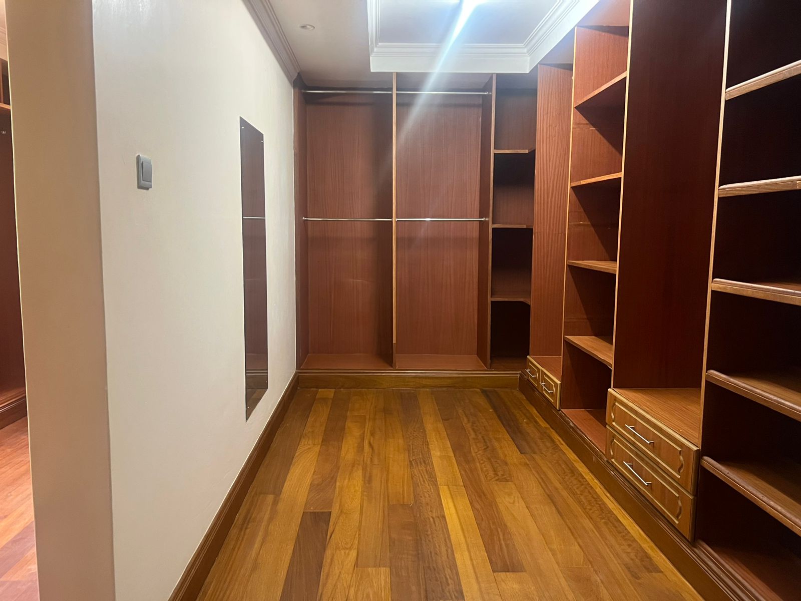 Walk-in closet